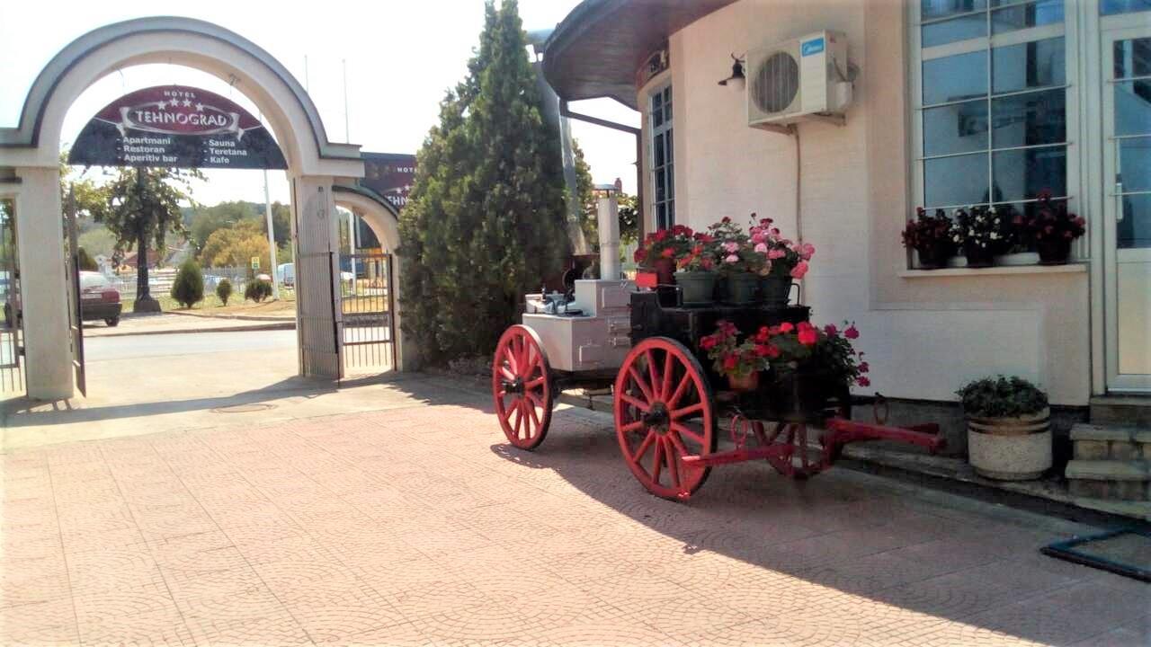 Hotel Tehnograd Kraljevo Exterior foto